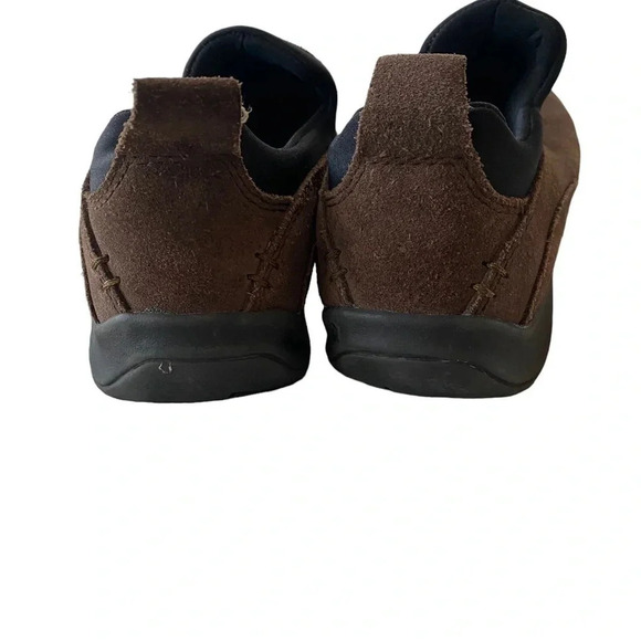 Lands End Brown Suede Slip On All Weather Black Sole Size 4 Kids Unisex - Picture 6 of 7